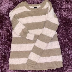 American Eagle pullover sweater